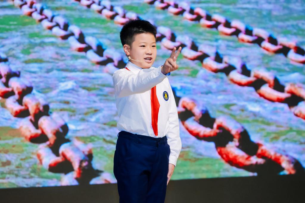 亚美登录附属实验小学“苗苗宣讲团”江林思齐